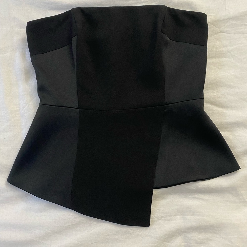 Strapless, asymmetric top from White House black market, like new condition